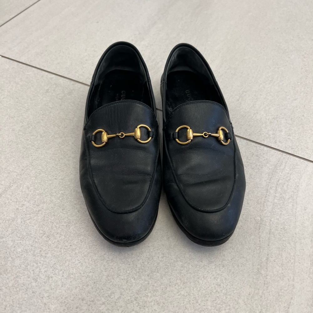 Gucci leather flats